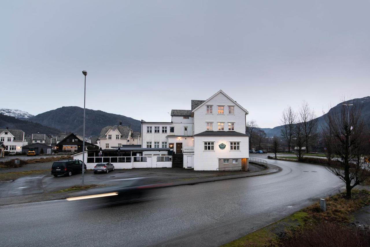 Grand Hotell Sauda Budget Eksteriør billede